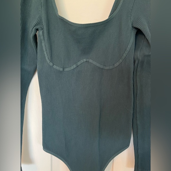 Meg Seamless Long-Sleeve Bodysuit - Picture 5 of 7